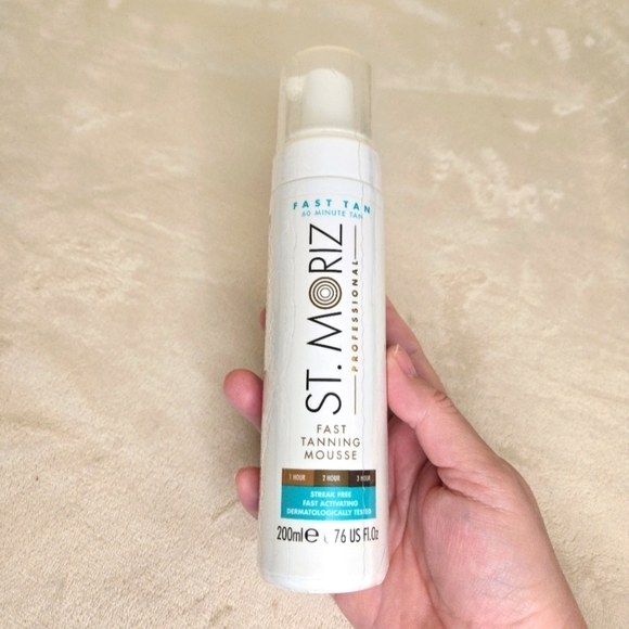 St. Moriz Professional Fast Tanning Mousse with Applicator Mitt - Picture 8 of 8